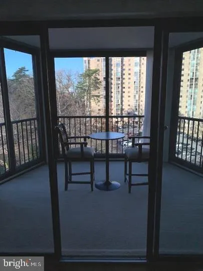 5904 MOUNT EAGLE DRIVE #817 Alexandria, VA 22303