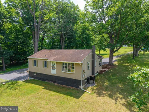 323 HOSPITAL DRIVE