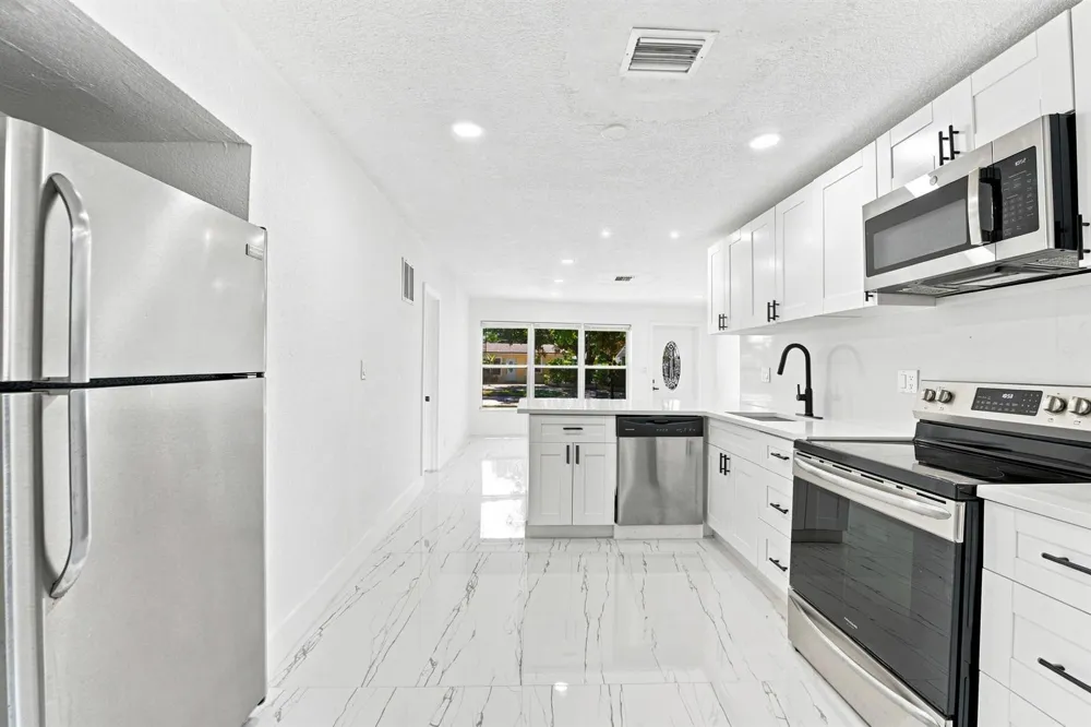 2801 NE 8TH TERRACE Pompano Beach, FL 33064