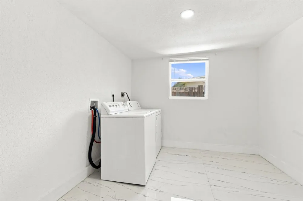 2801 NE 8TH TERRACE Pompano Beach, FL 33064