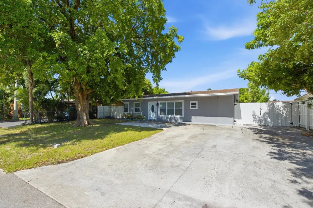 2801 NE 8TH TERRACE Pompano Beach, FL 33064