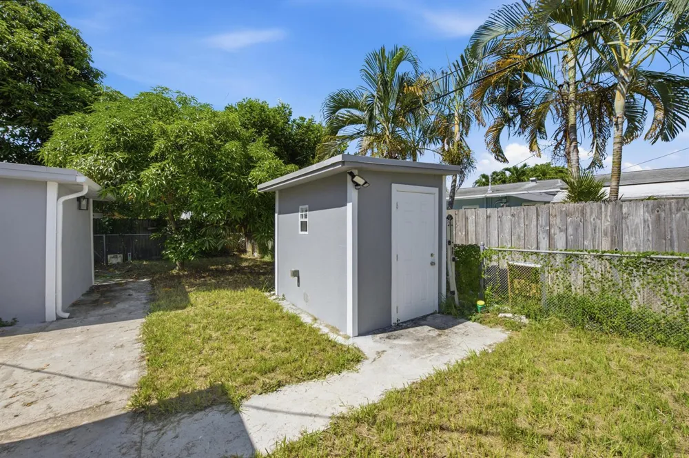 2801 NE 8TH TERRACE Pompano Beach, FL 33064