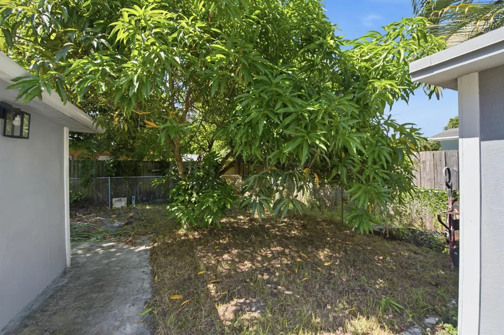 2801 NE 8TH TERRACE Pompano Beach, FL 33064
