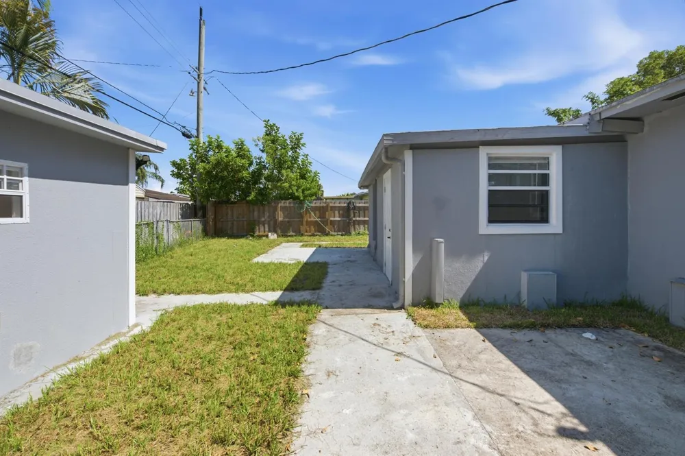 2801 NE 8TH TERRACE Pompano Beach, FL 33064