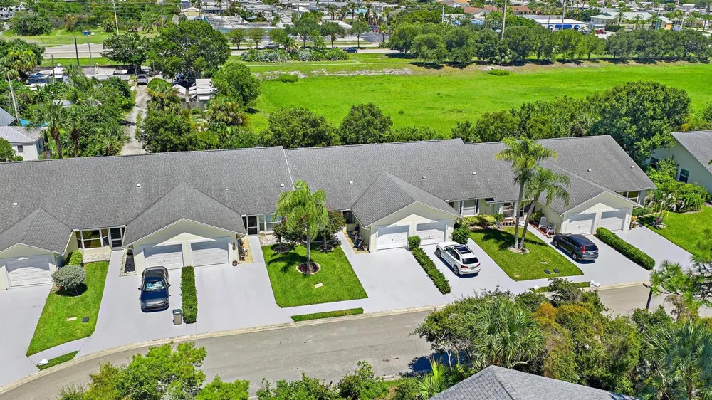 11139 SE Sea Pines Circle Hobe Sound, FL 33455