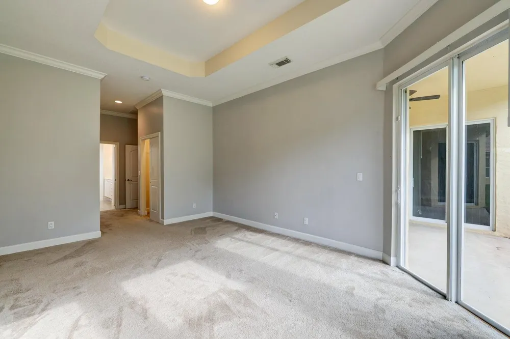 833 SW Vineland Court Port St. Lucie, FL 34986