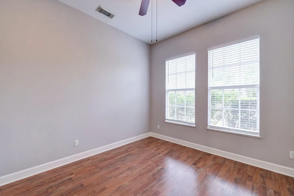 833 SW Vineland Court Port St. Lucie, FL 34986