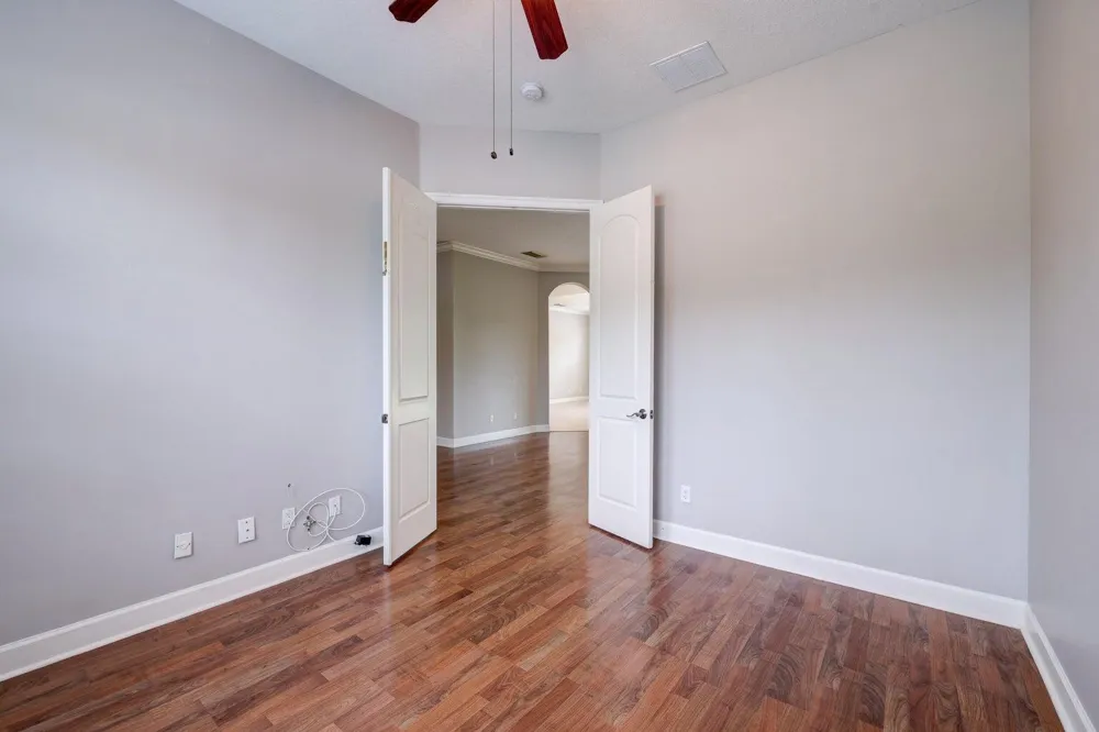 833 SW Vineland Court Port St. Lucie, FL 34986