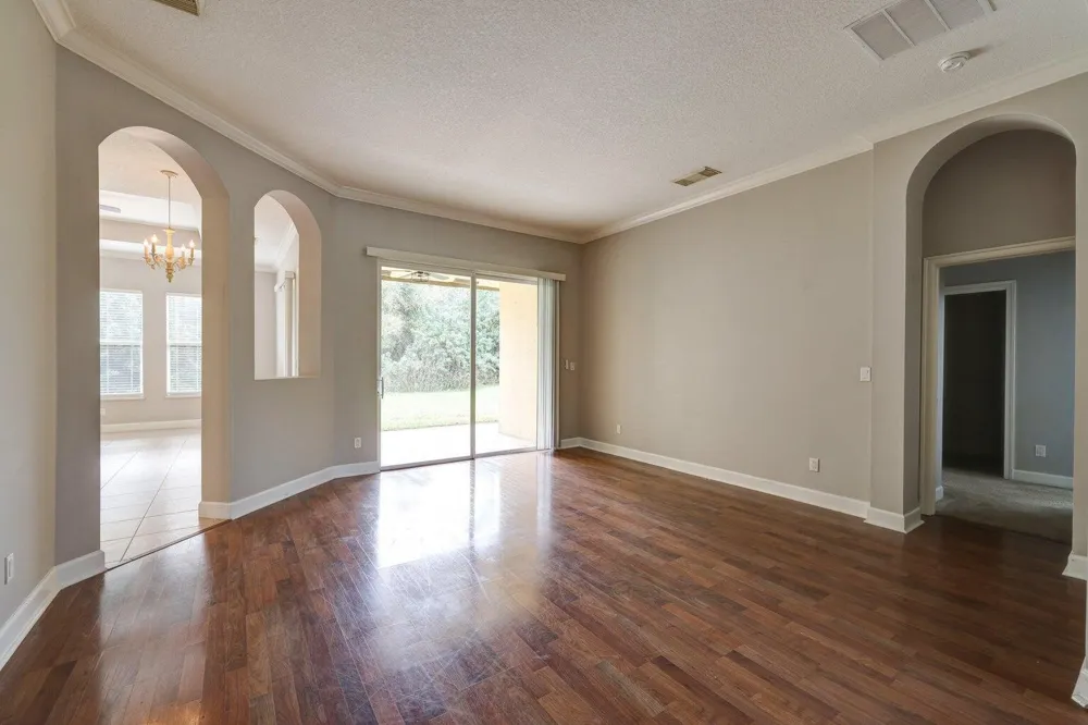 833 SW Vineland Court Port St. Lucie, FL 34986