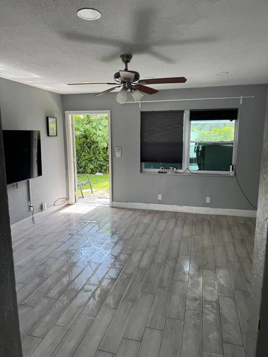 1051 SW 32nd Court #2 Fort Lauderdale, FL 33315