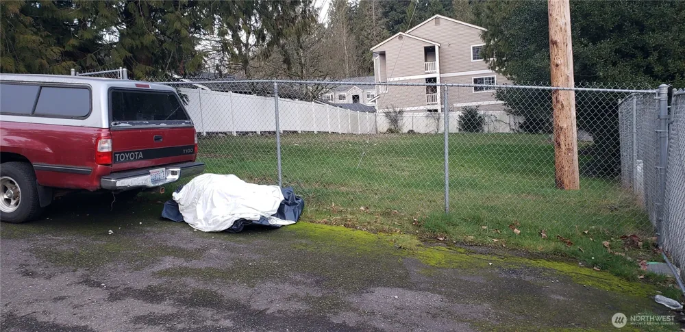 335 XX 18th Avenue S Federal Way, WA 98003