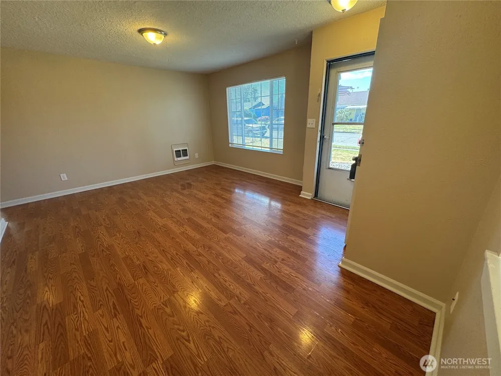 352 28th Avenue Longview, WA 98632