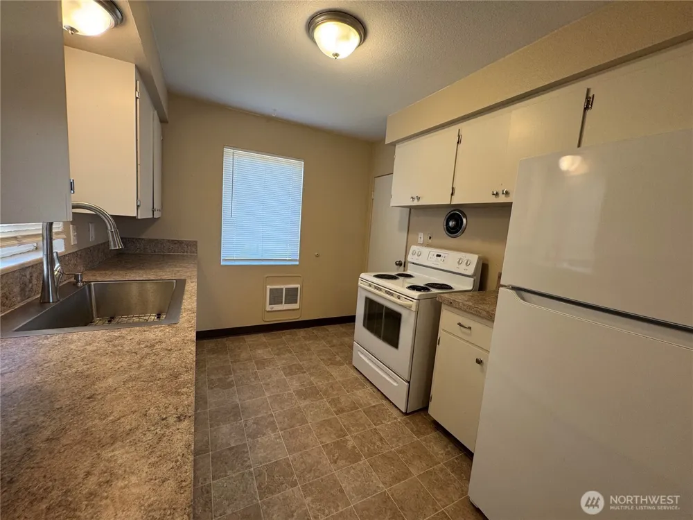 352 28th Avenue Longview, WA 98632