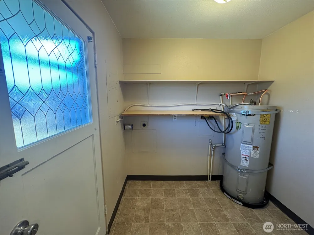 352 28th Avenue Longview, WA 98632