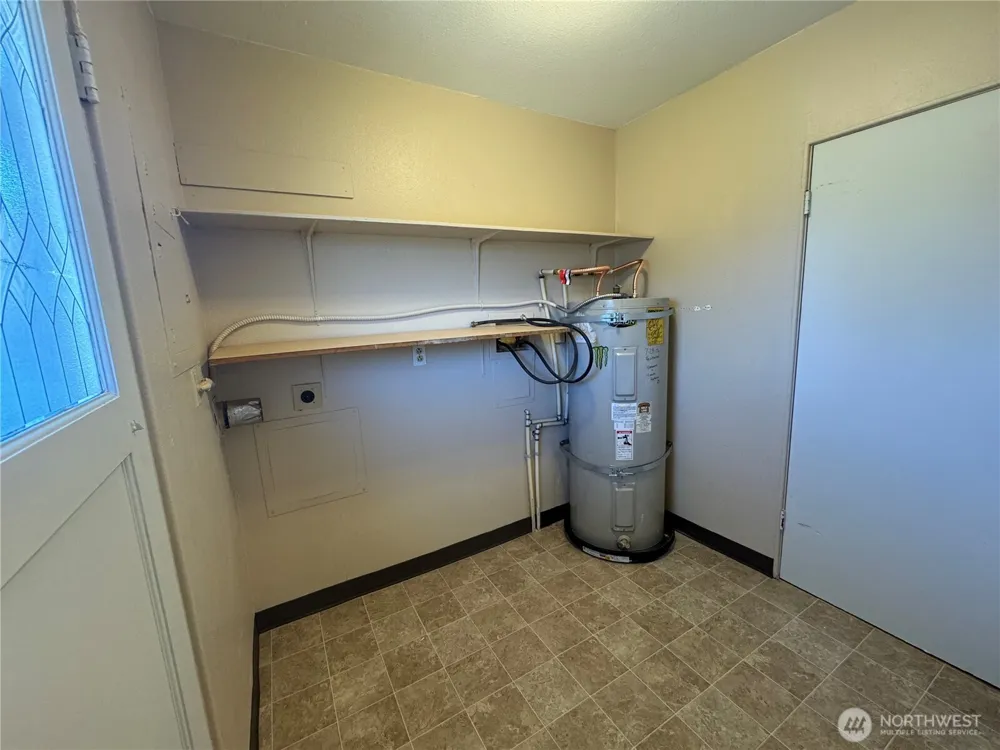 352 28th Avenue Longview, WA 98632