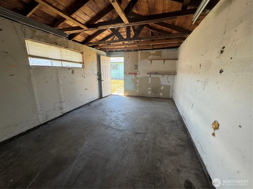 352 28th Avenue Longview, WA 98632