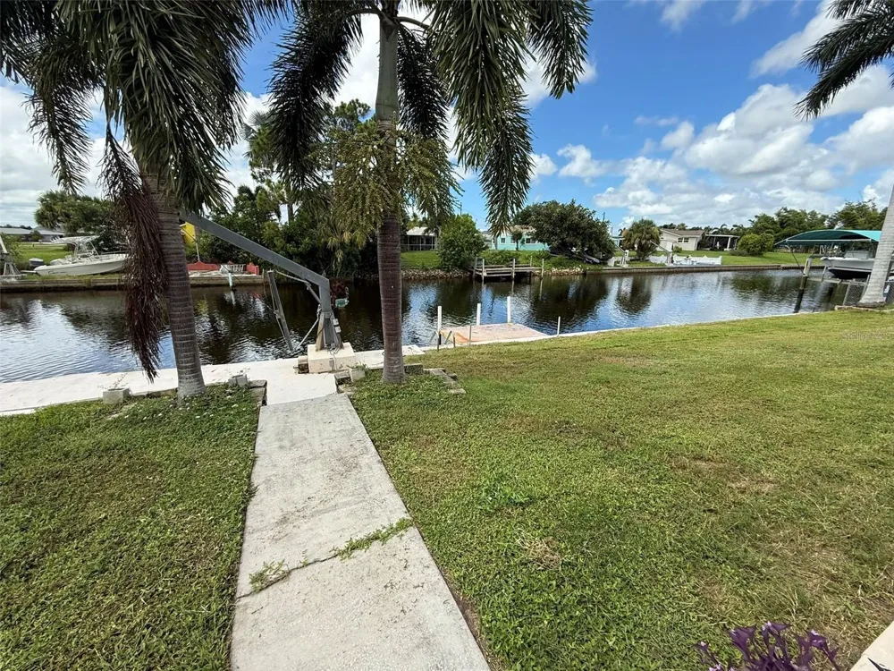 165 DARTMOUTH DRIVE NW Port Charlotte, FL 33952