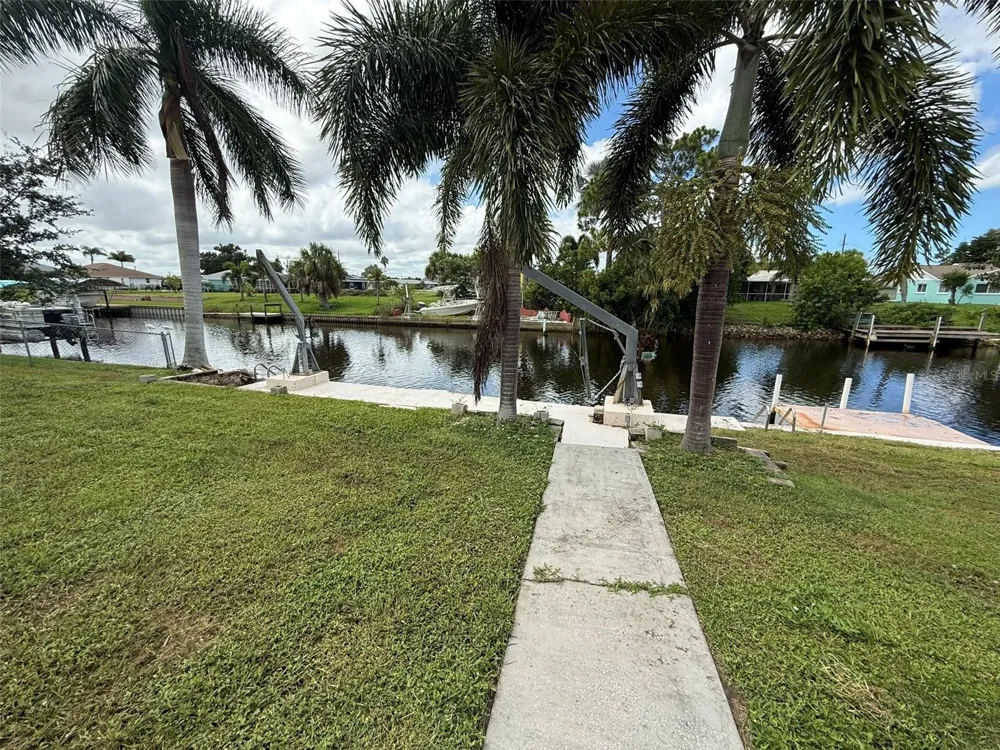 165 DARTMOUTH DRIVE NW Port Charlotte, FL 33952