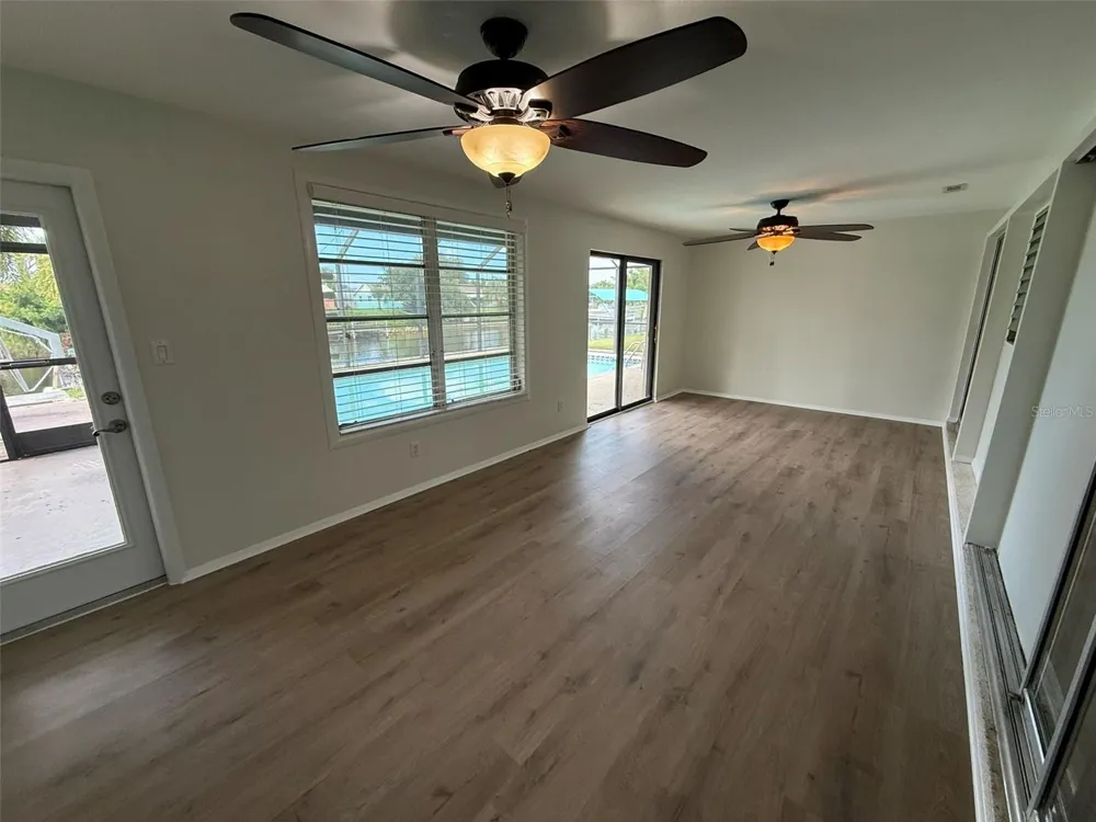 165 DARTMOUTH DRIVE NW Port Charlotte, FL 33952