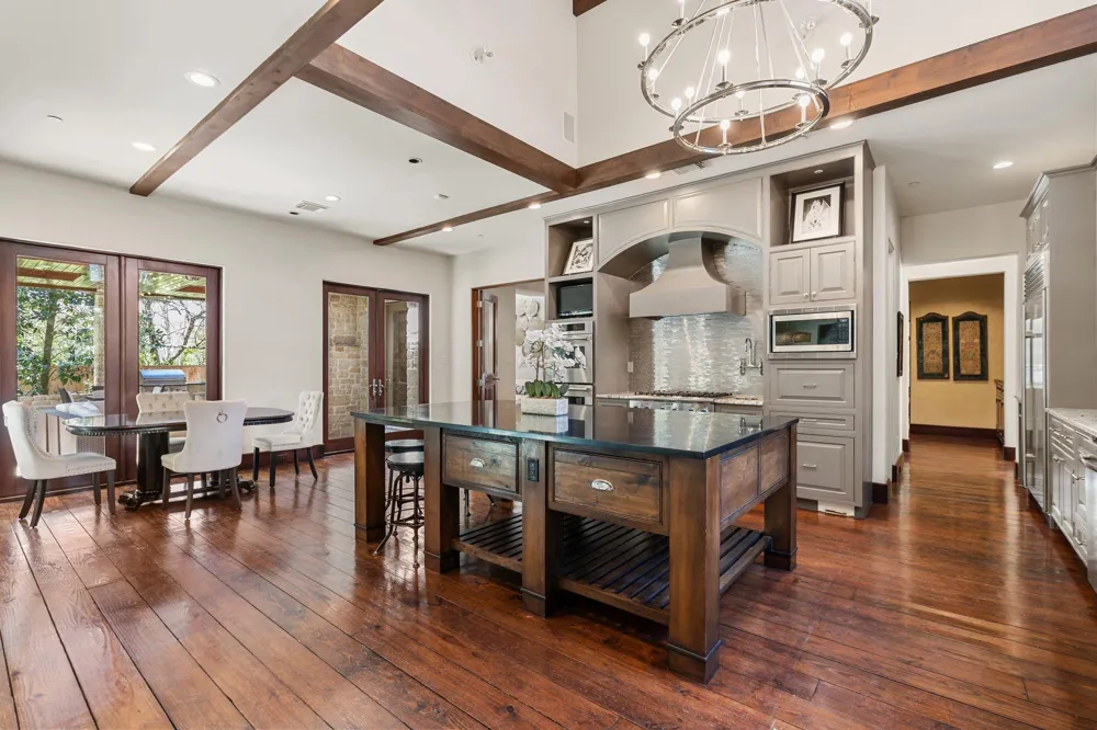 354 Piney Point Road Houston, TX 77024