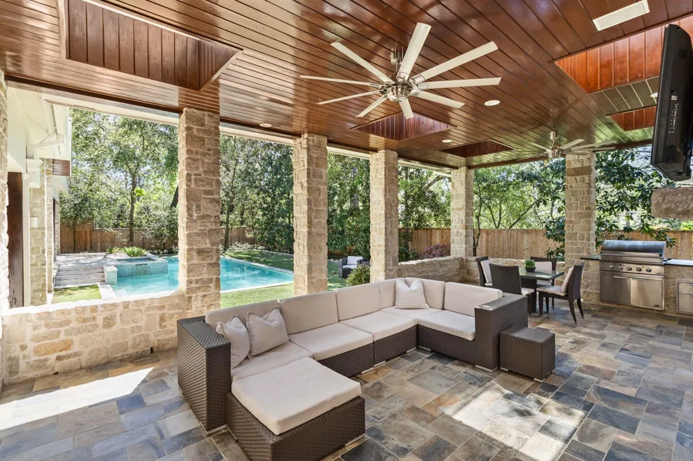 354 Piney Point Road Houston, TX 77024