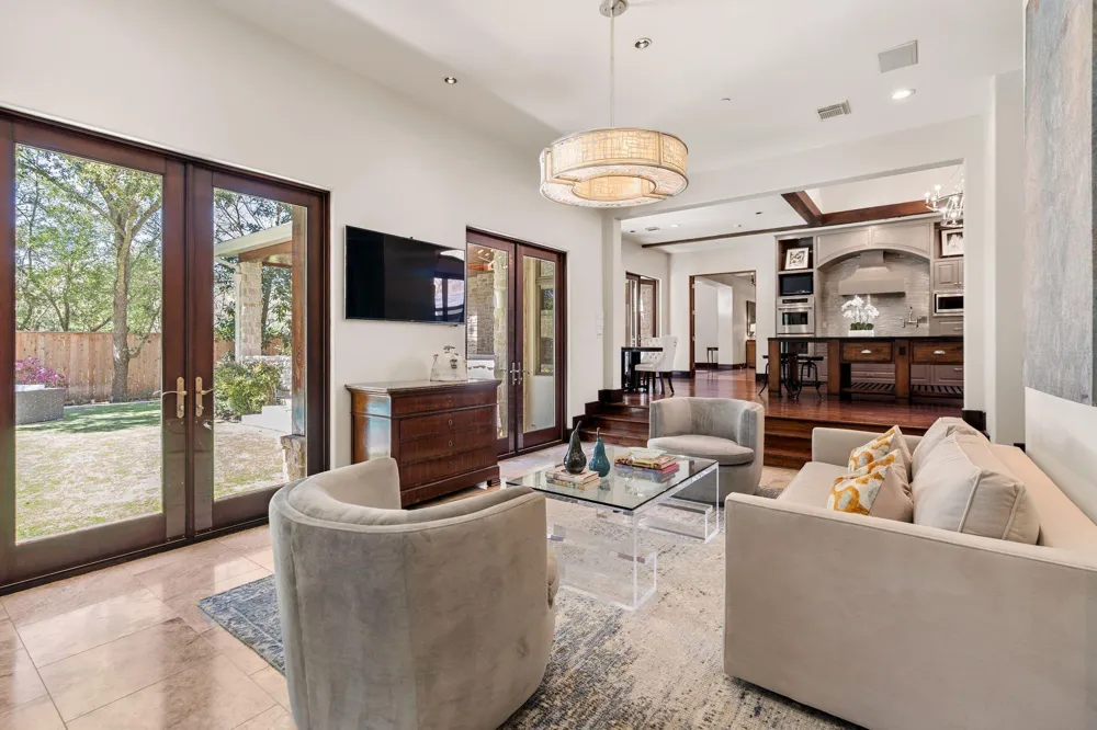 354 Piney Point Road Houston, TX 77024