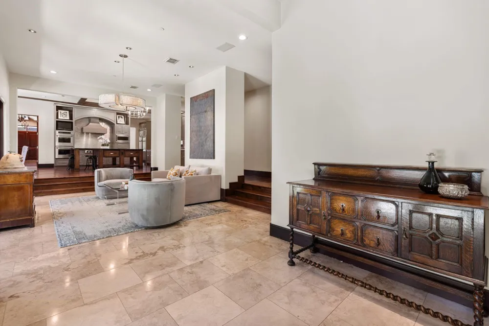 354 Piney Point Road Houston, TX 77024