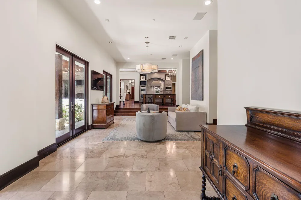 354 Piney Point Road Houston, TX 77024