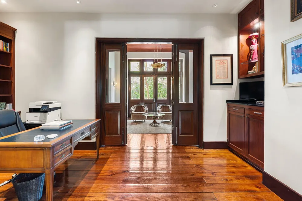 354 Piney Point Road Houston, TX 77024
