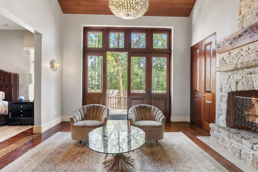 354 Piney Point Road Houston, TX 77024