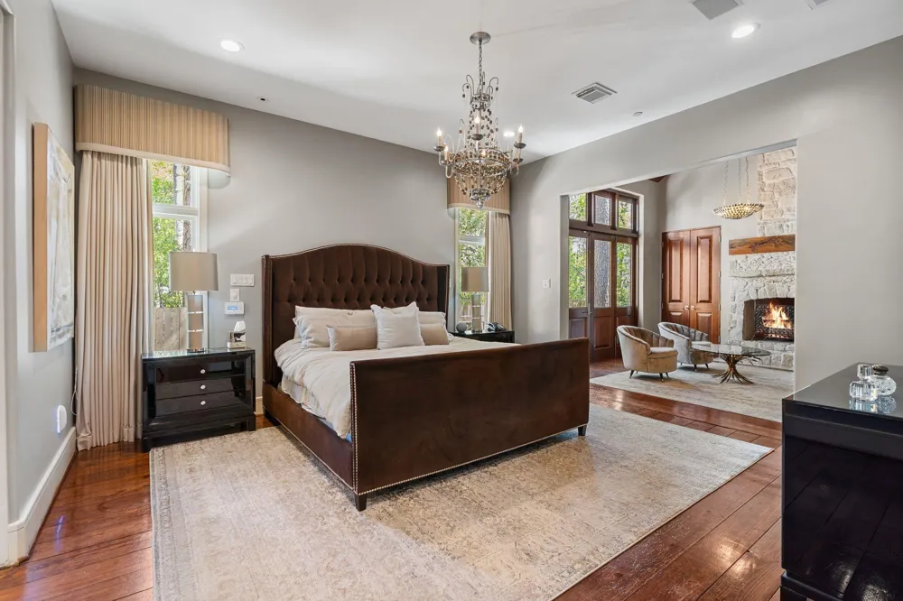 354 Piney Point Road Houston, TX 77024