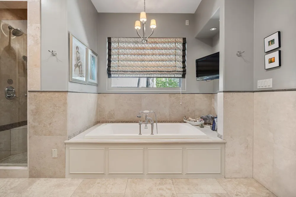 354 Piney Point Road Houston, TX 77024