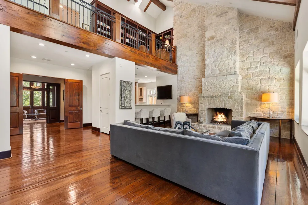 354 Piney Point Road Houston, TX 77024