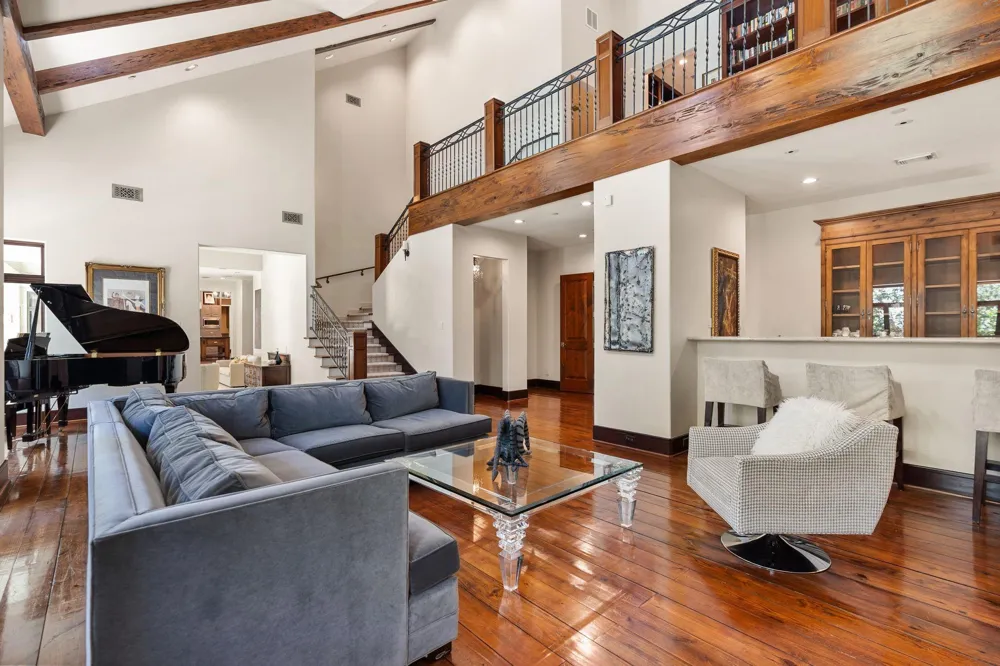 354 Piney Point Road Houston, TX 77024