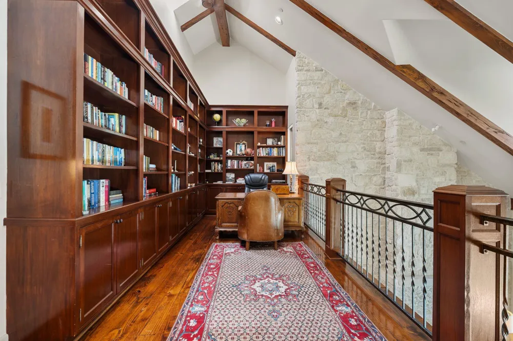 354 Piney Point Road Houston, TX 77024
