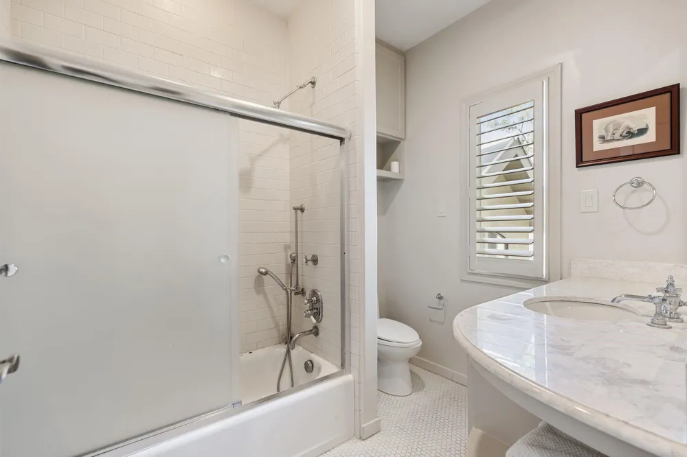 354 Piney Point Road Houston, TX 77024