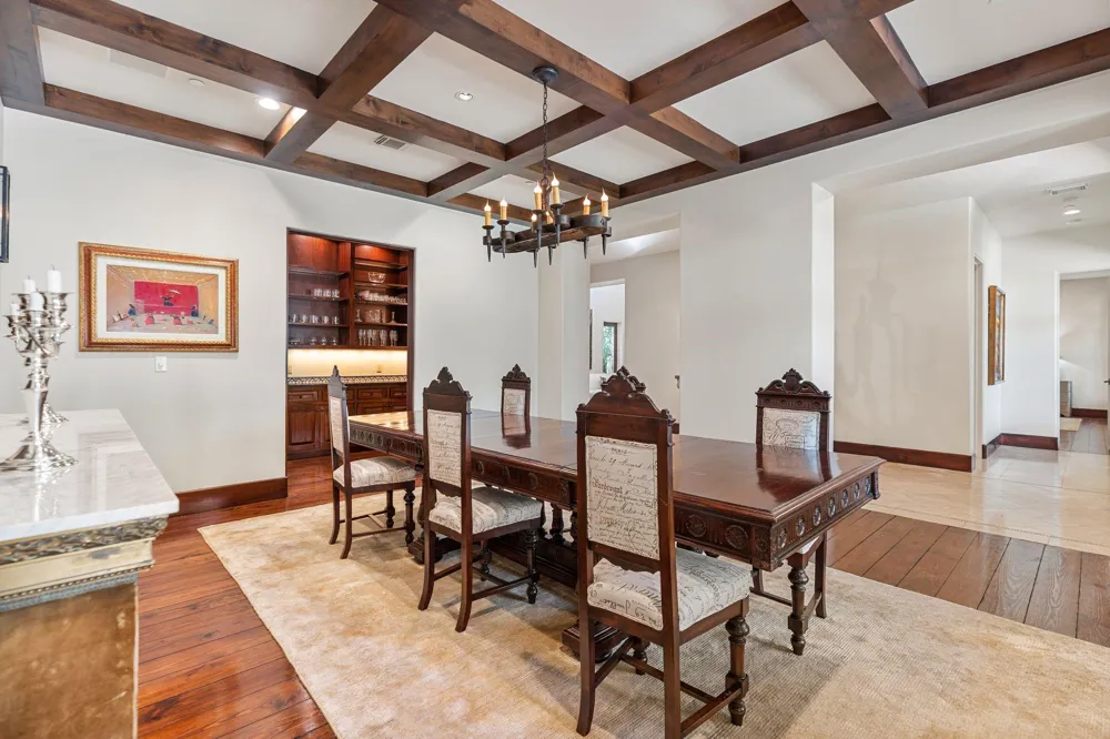 354 Piney Point Road Houston, TX 77024