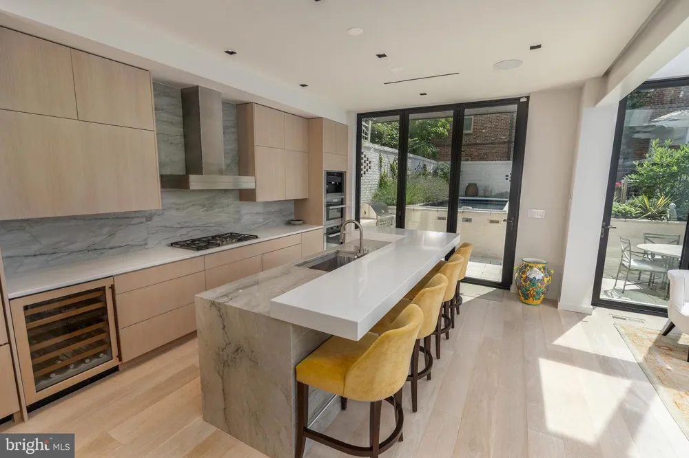 1683 34TH STREET NW Washington, DC 20007