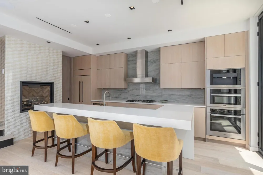 1683 34TH STREET NW Washington, DC 20007