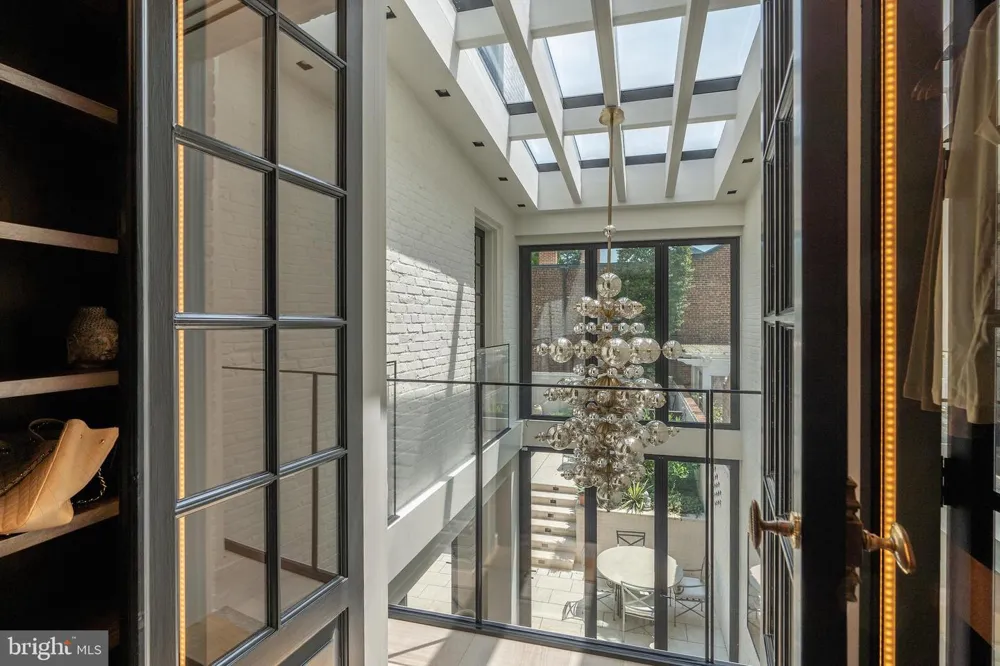 1683 34TH STREET NW Washington, DC 20007