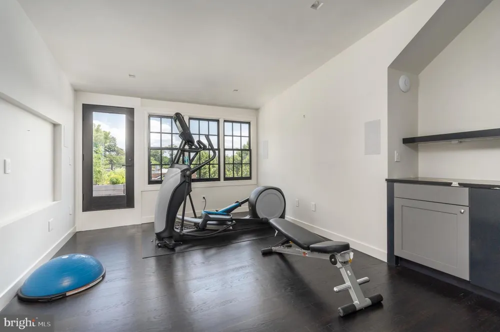 1683 34TH STREET NW Washington, DC 20007