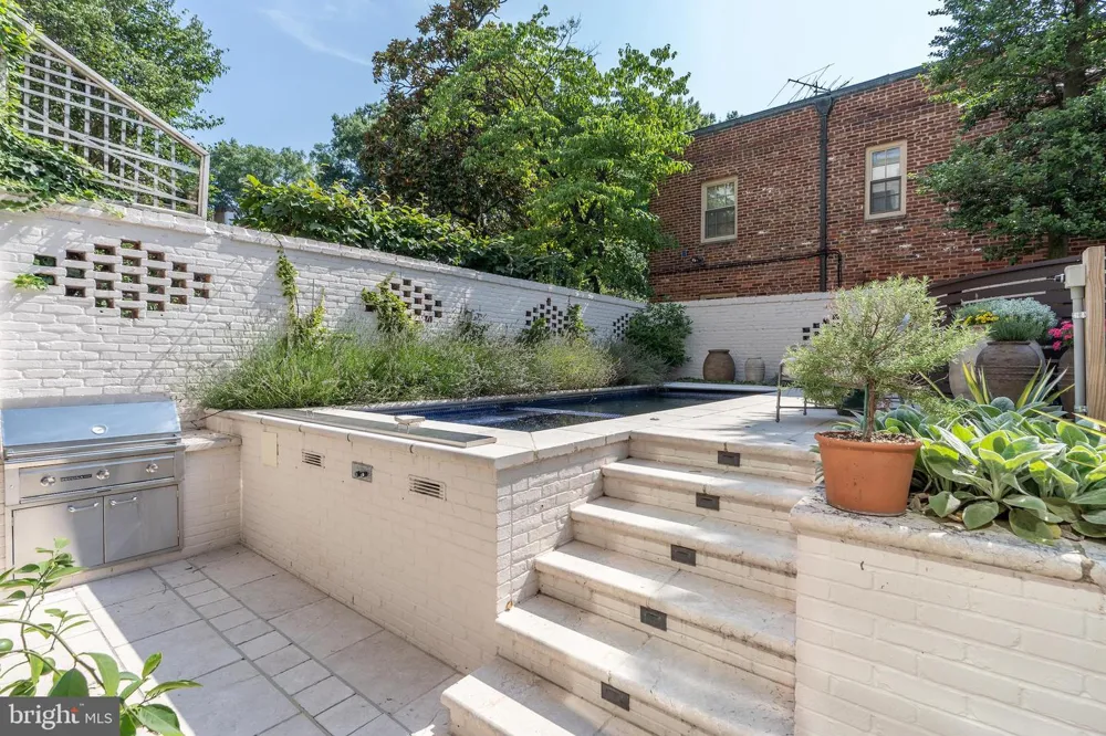 1683 34TH STREET NW Washington, DC 20007