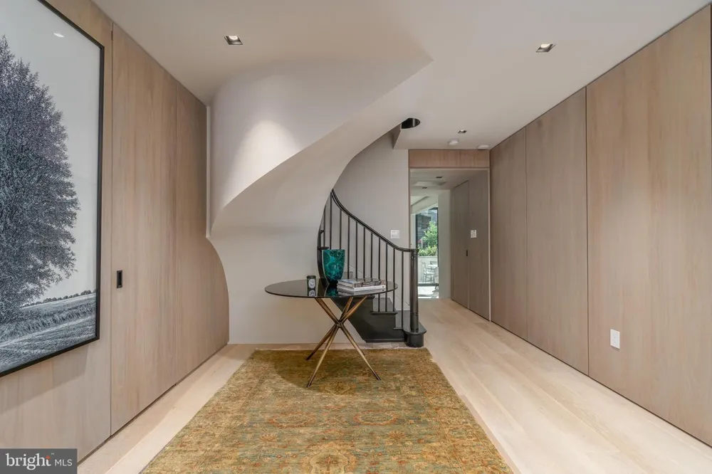 1683 34TH STREET NW Washington, DC 20007