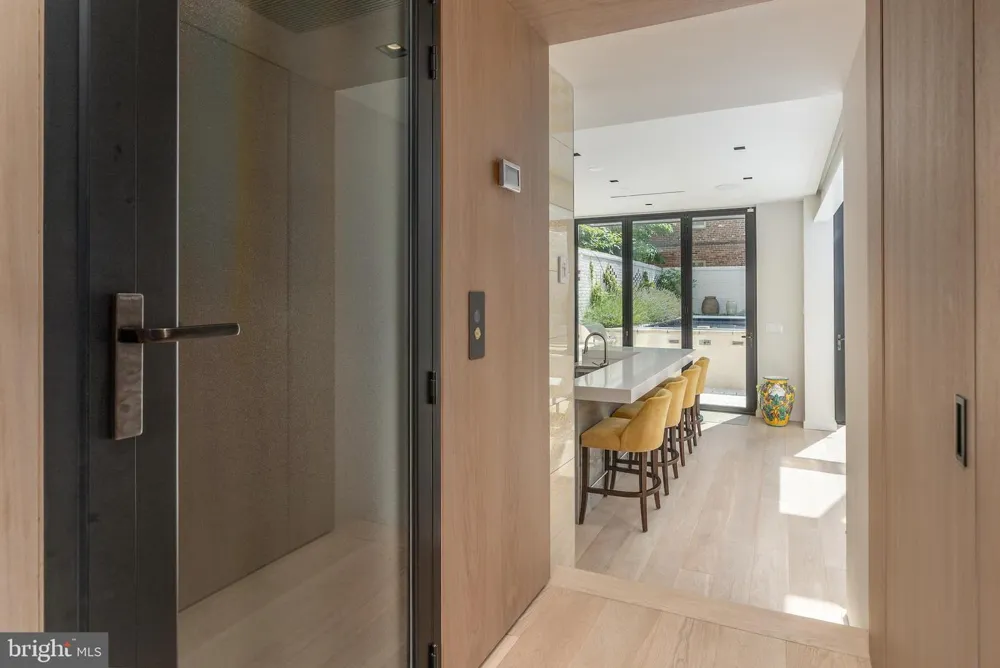 1683 34TH STREET NW Washington, DC 20007