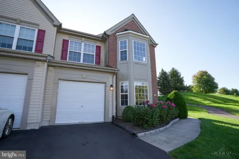 201 WHITE PINE COURT