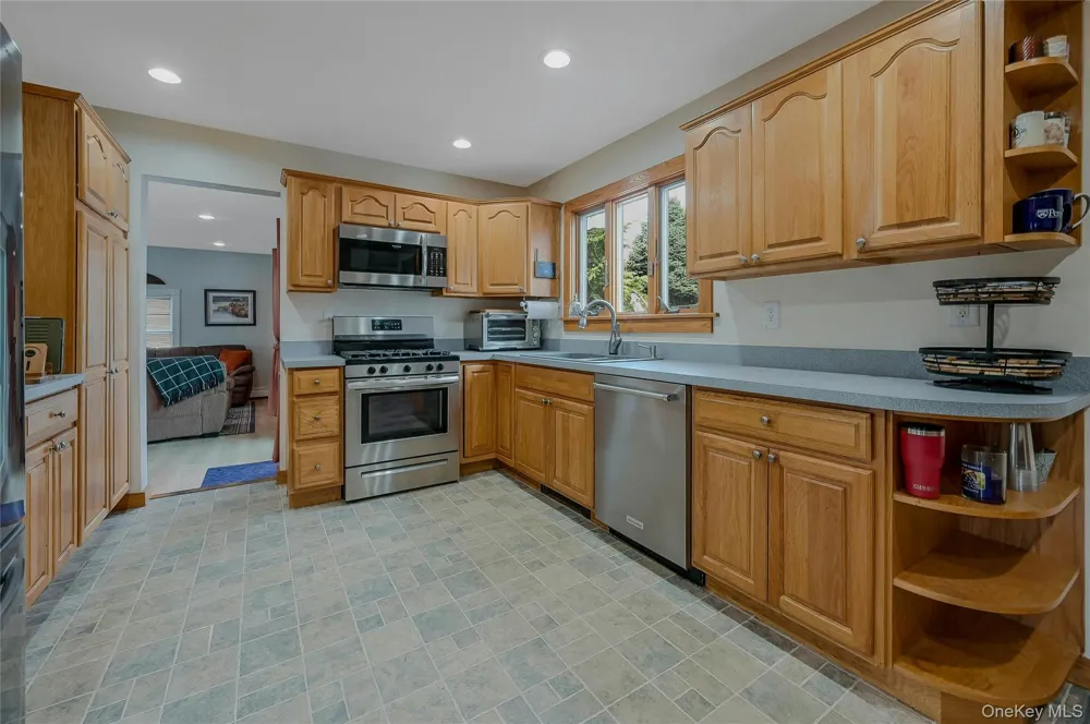130 Tasker Lane Greenport, NY 11944