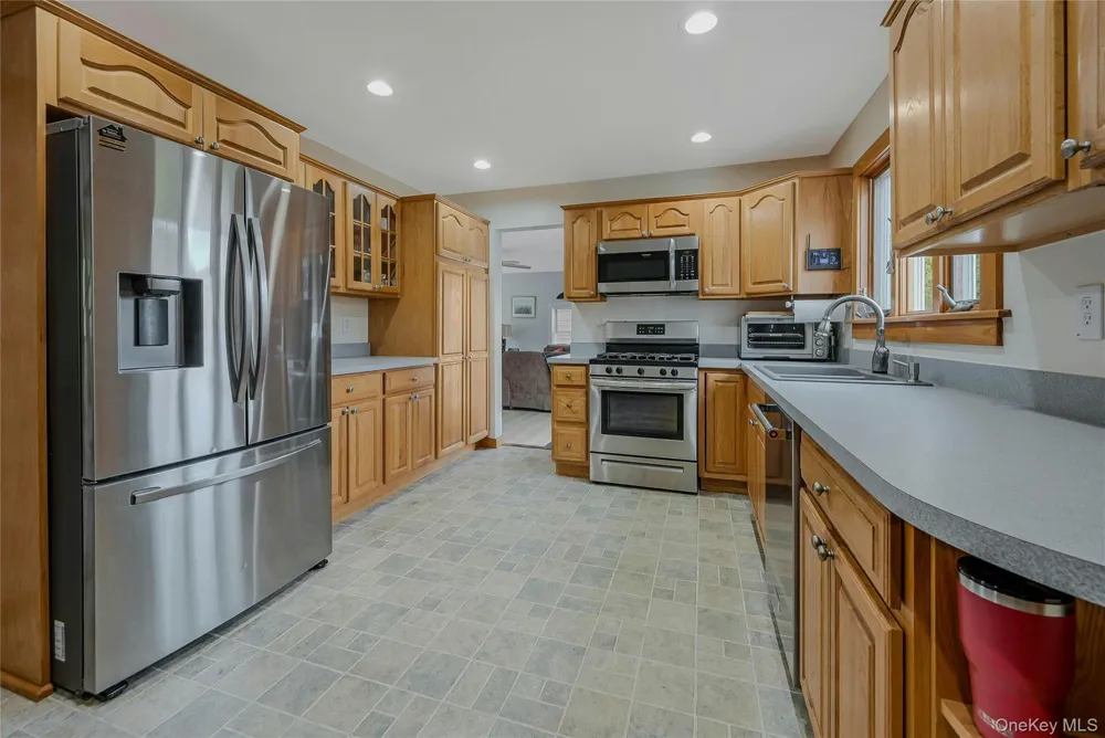 130 Tasker Lane Greenport, NY 11944