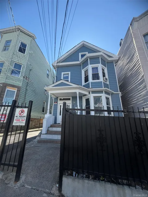 78 Maple Street #1FL
