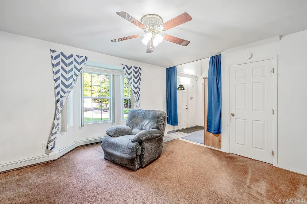 10 Cedar Lane Medford, NY 11763