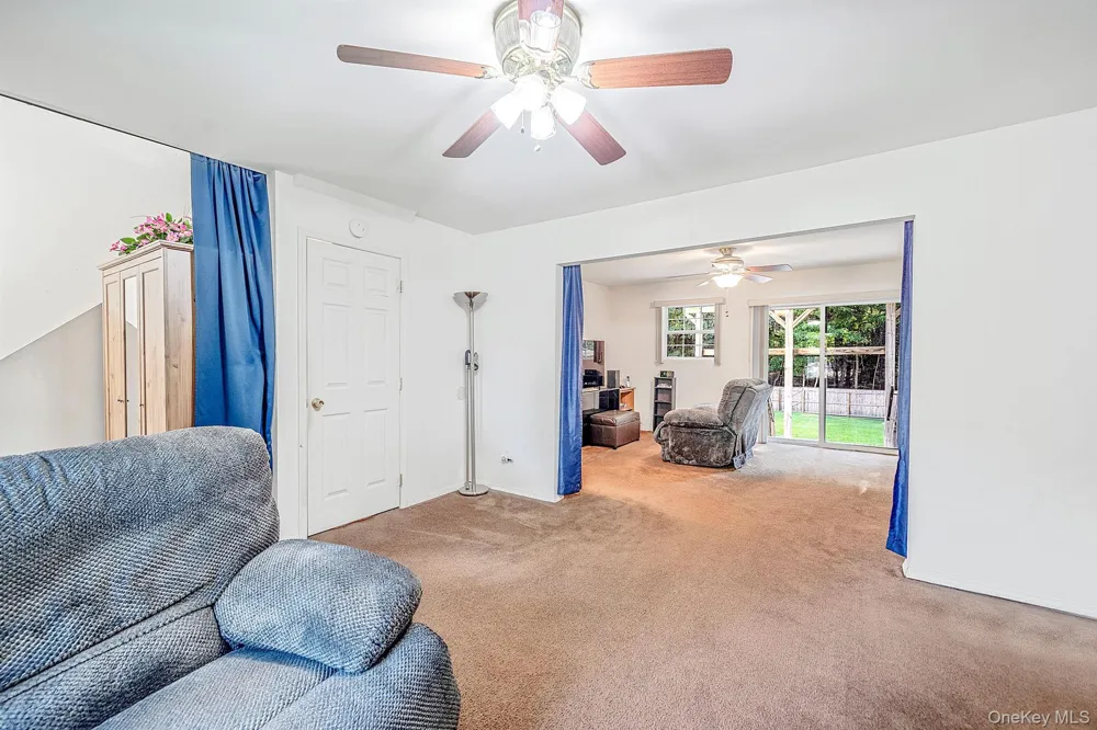 10 Cedar Lane Medford, NY 11763